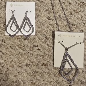 Sliver Kendra Scott Set.